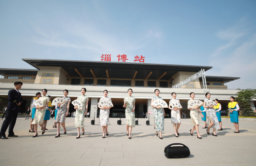 青岛航空科技职业学院五四时尚快闪